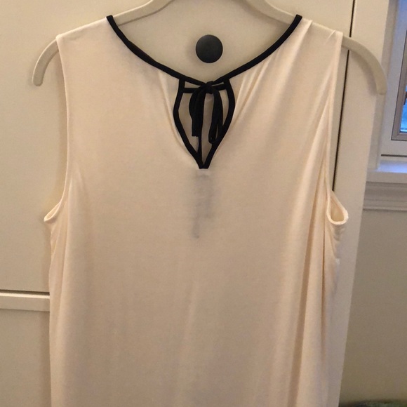 Loft Top - Picture 3 of 3